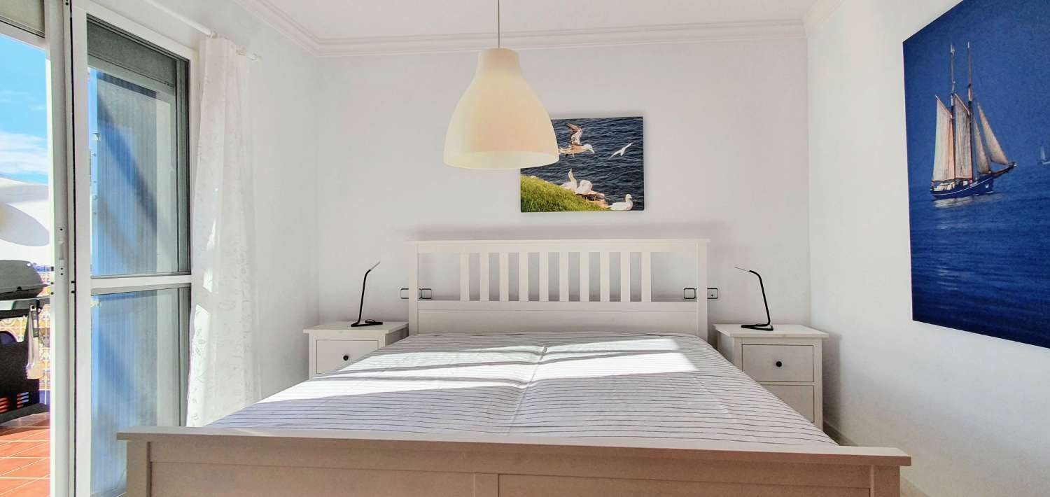 Listen to the waves and enjoy the seaview!