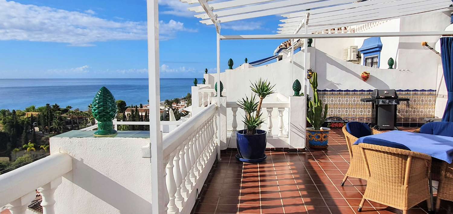 Listen to the waves and enjoy the seaview!