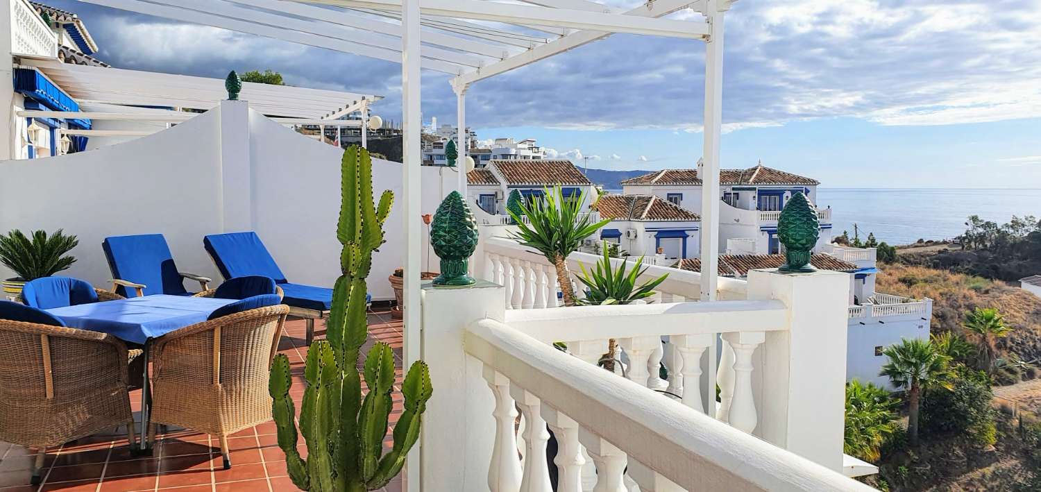 Listen to the waves and enjoy the seaview!