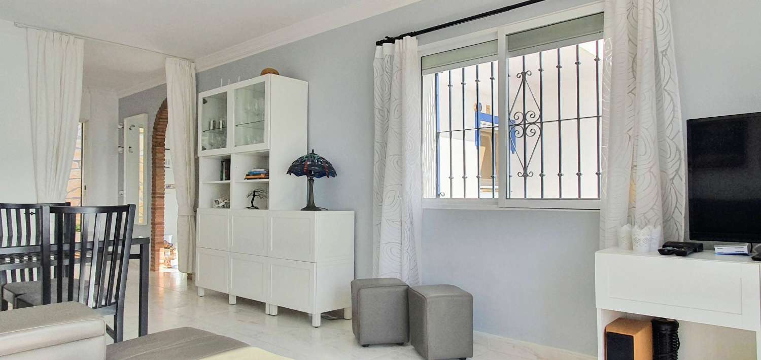 Listen to the waves and enjoy the seaview!