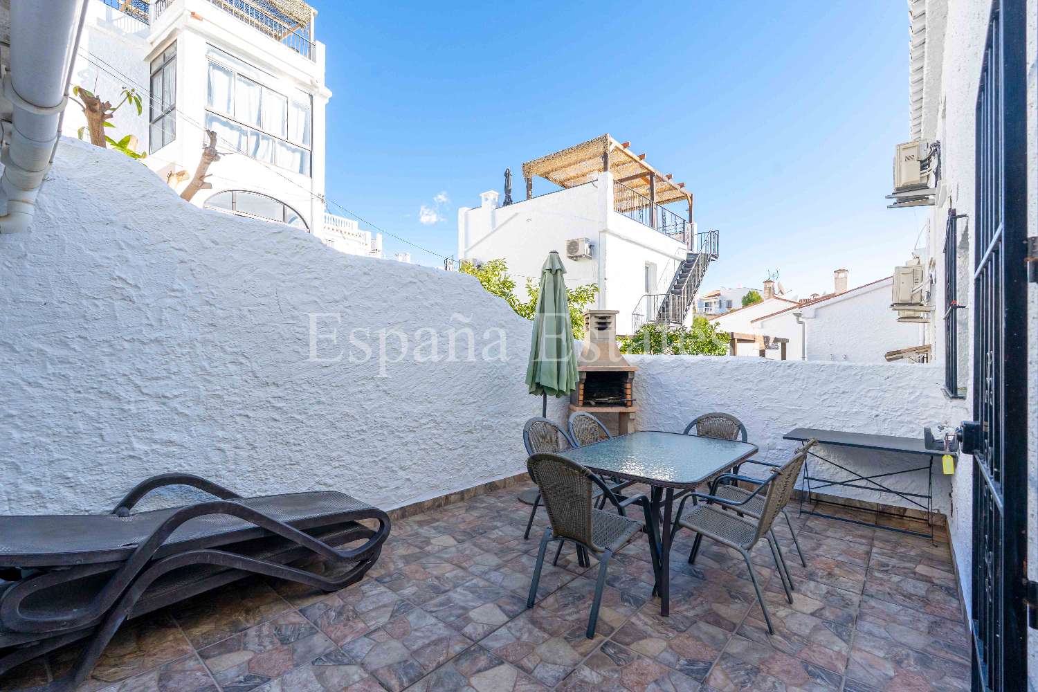 Adosado con vistas al mar y piscina