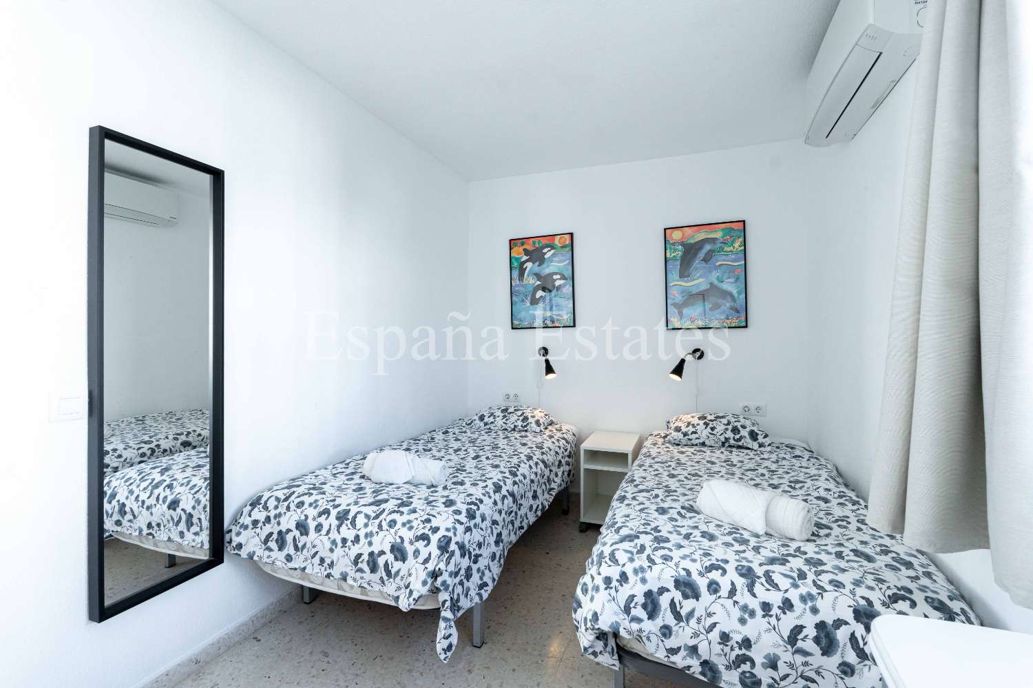 Adosado con vistas al mar y piscina