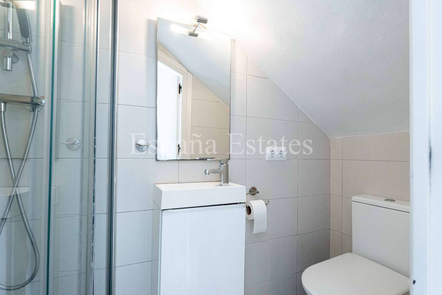 Adosado con vistas al mar y piscina