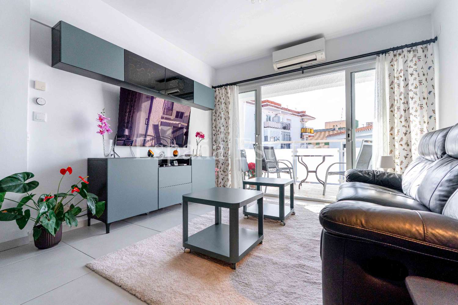 ¡Vida moderna en el corazón de Nerja!