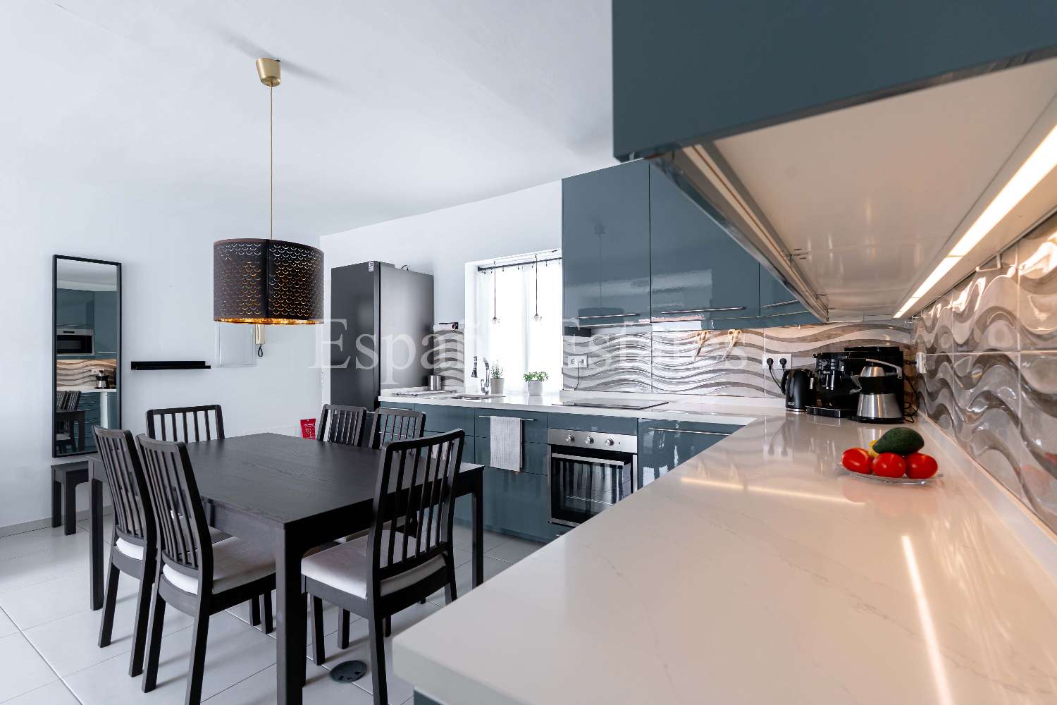 ¡Vida moderna en el corazón de Nerja!