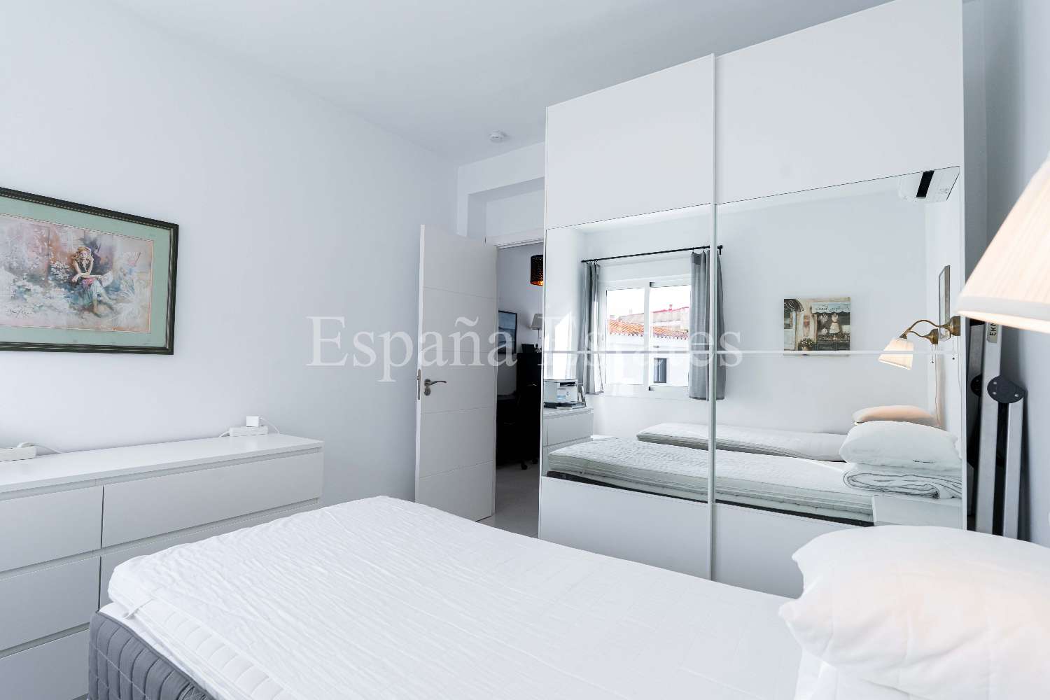 ¡Vida moderna en el corazón de Nerja!