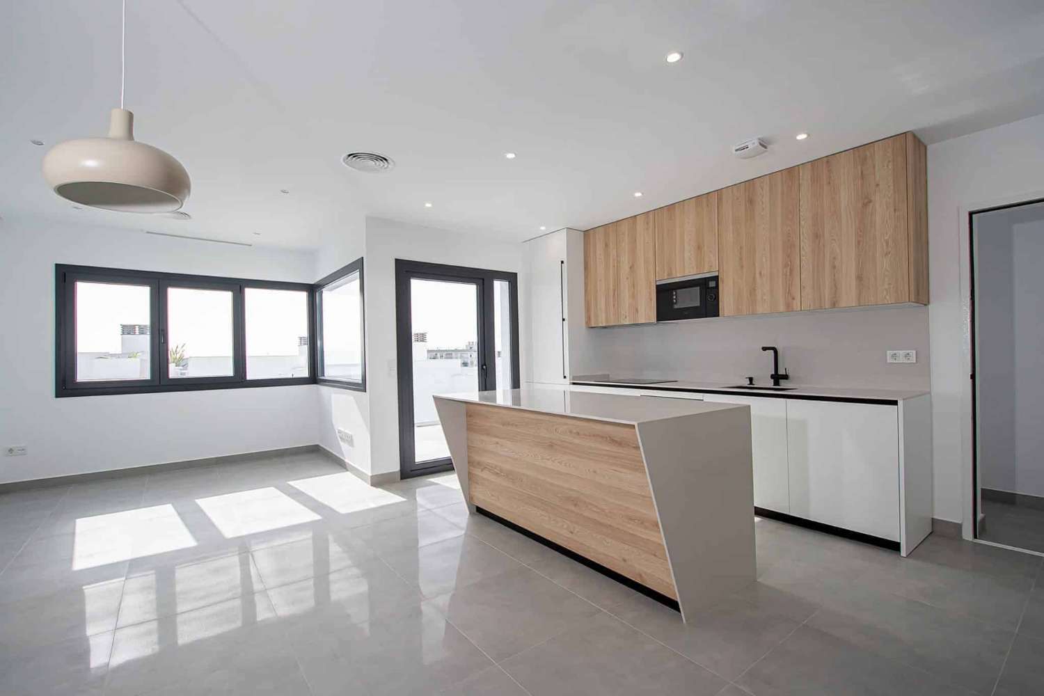 Luxury townhouses with seaviews!