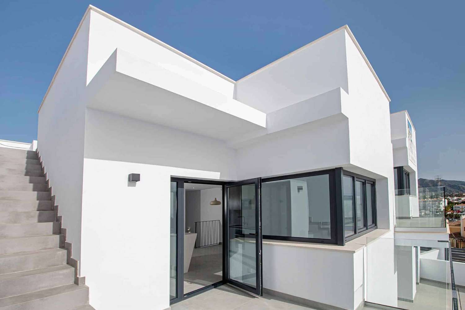 Luxury townhouses with seaviews!