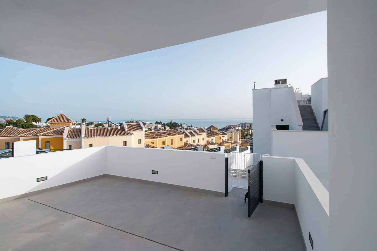 Luxury townhouses with seaviews!