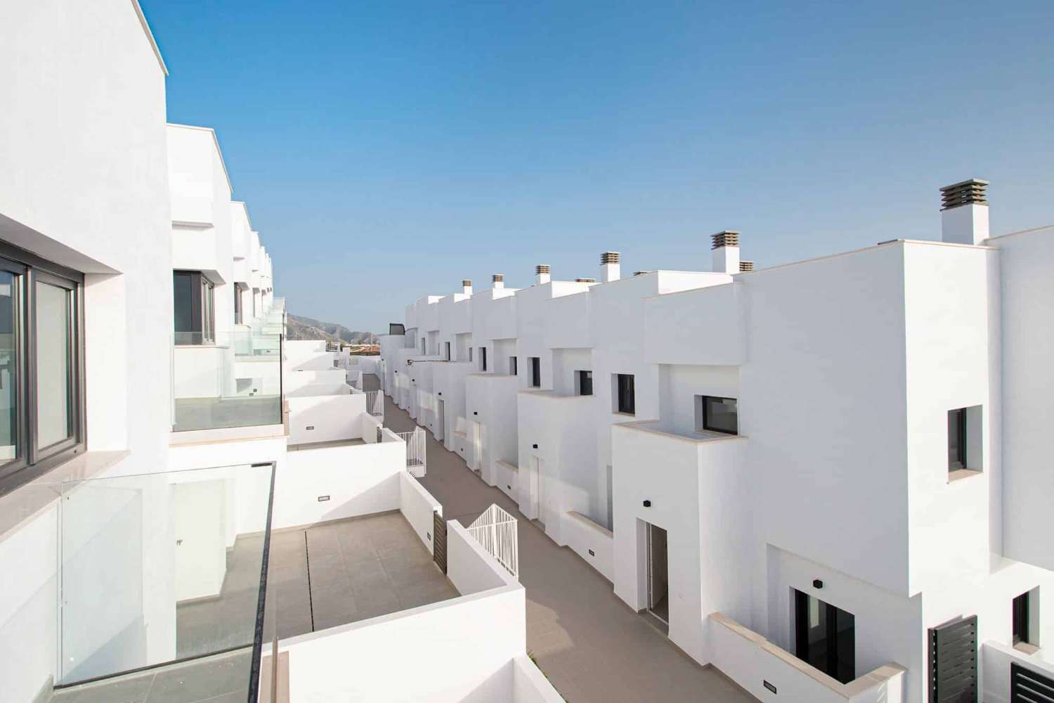 Luxury townhouses with seaviews!