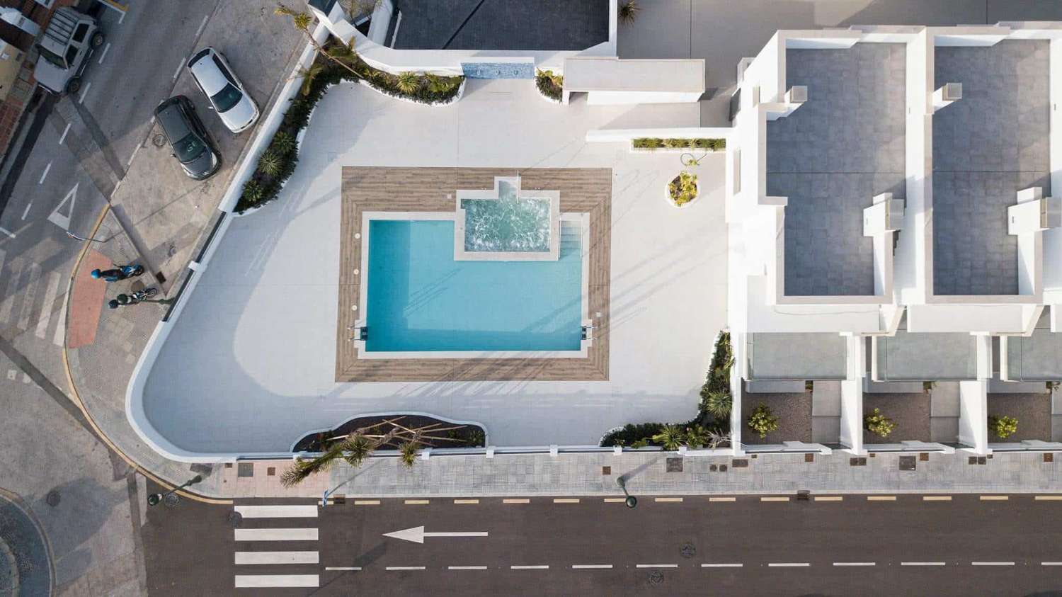 Luxury townhouses with seaviews!