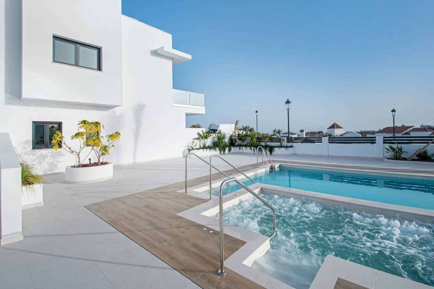 Luxury townhouses with seaviews!