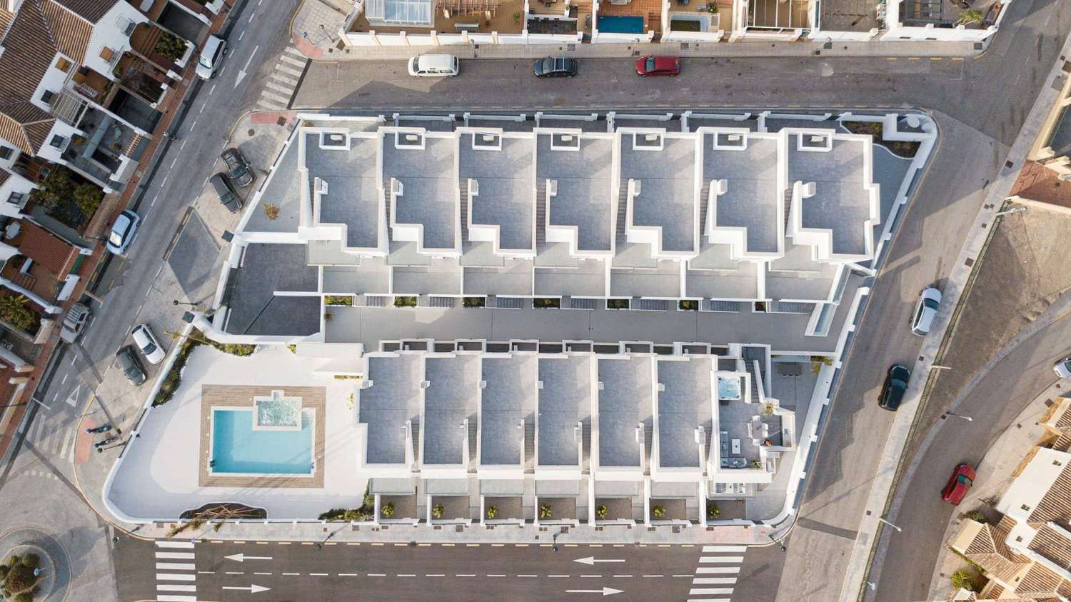 Luxury townhouses with seaviews!