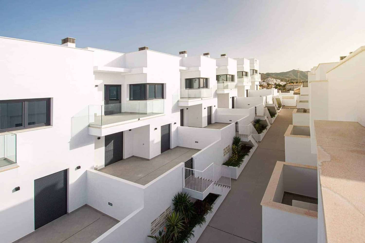 Luxury townhouses with seaviews!