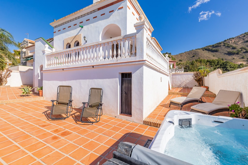 Villa til salgs til Capistrano (Nerja)