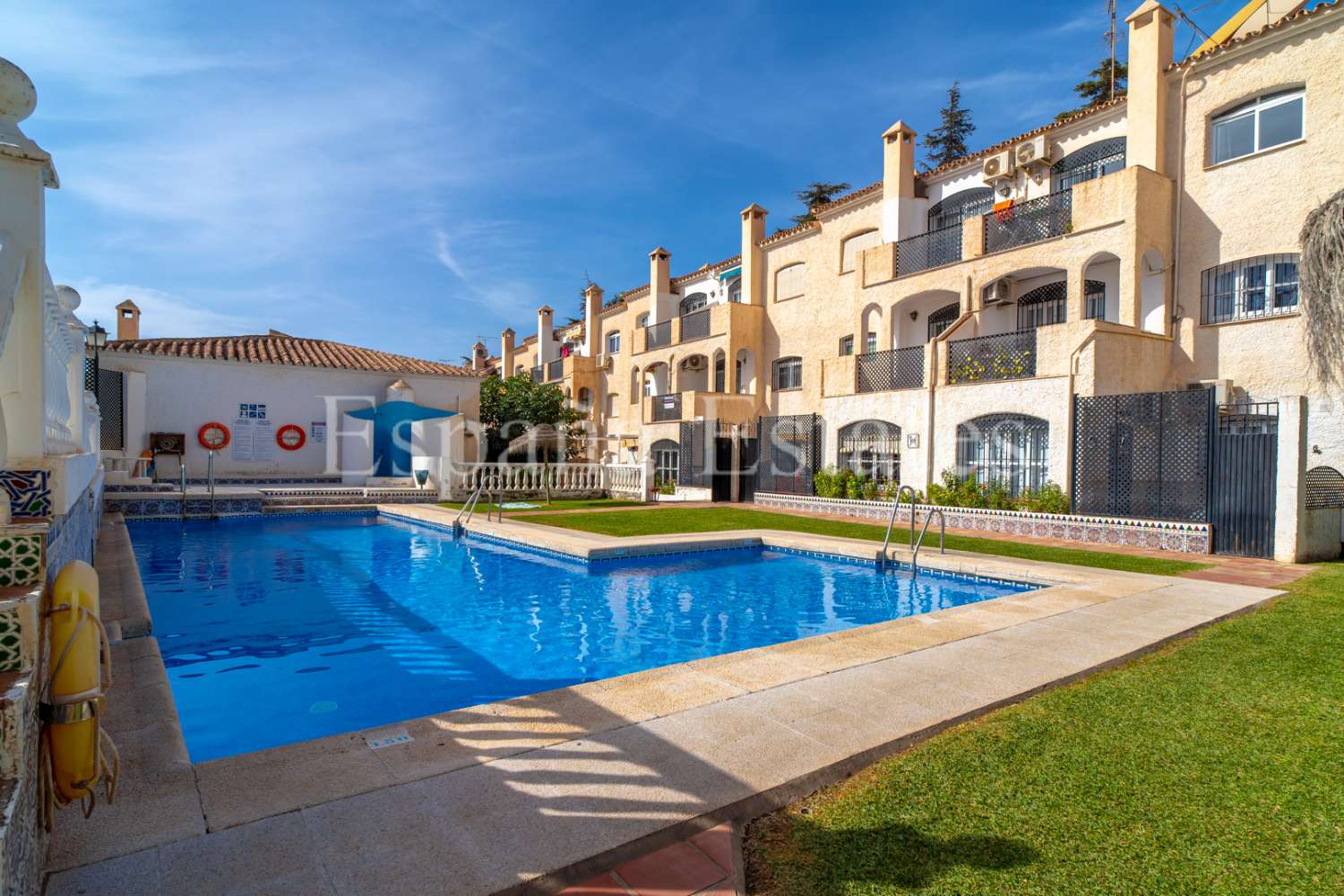 Piscina, vista mare e vista montagna!