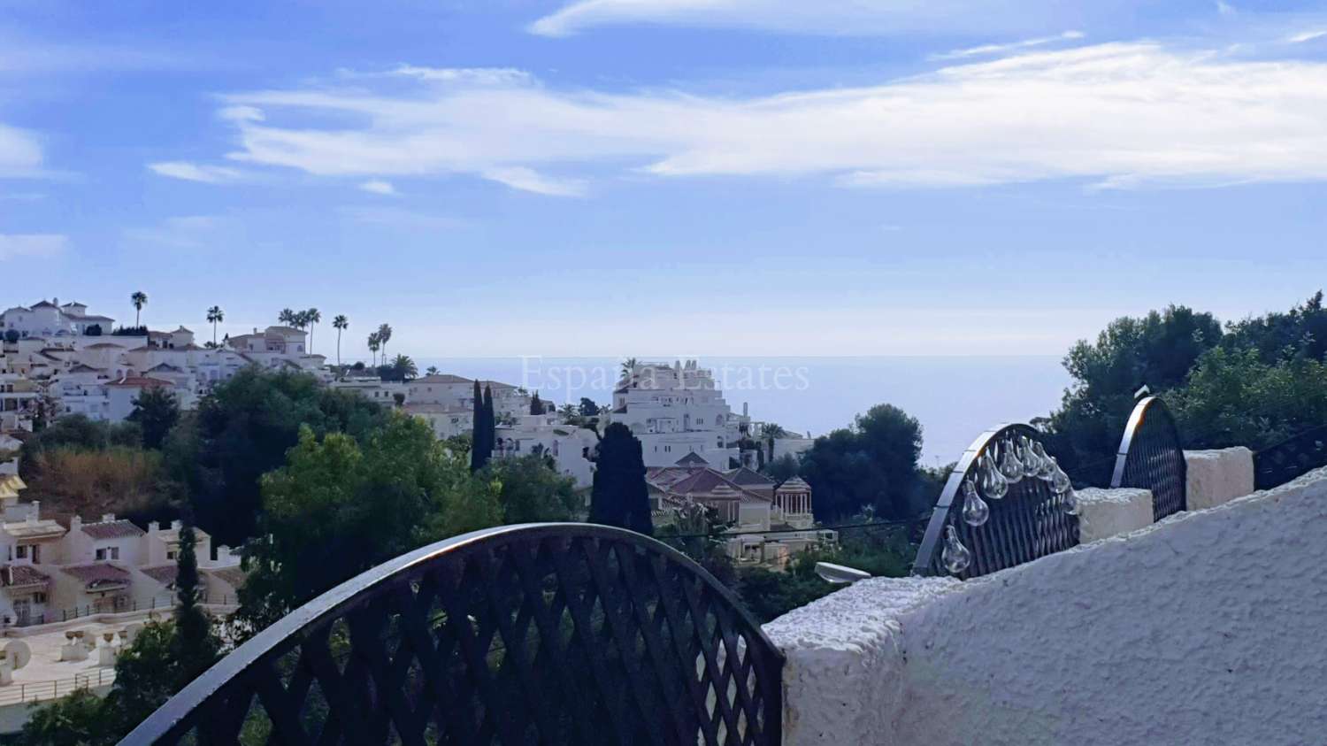 Pool, sea view and mountain views!