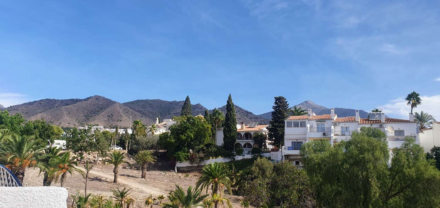 Pool, sea view and mountain views!