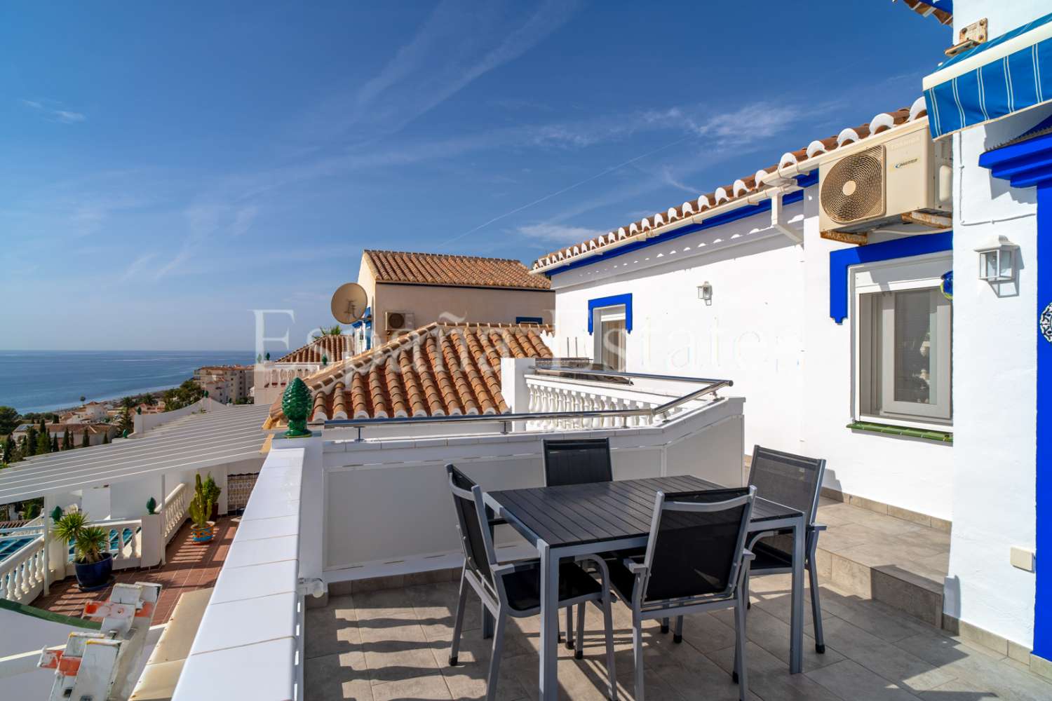 Panoramic seaview!