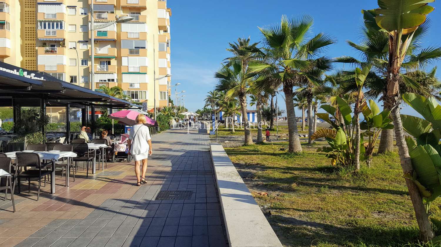 Jardín privado y 500 m de la playa!