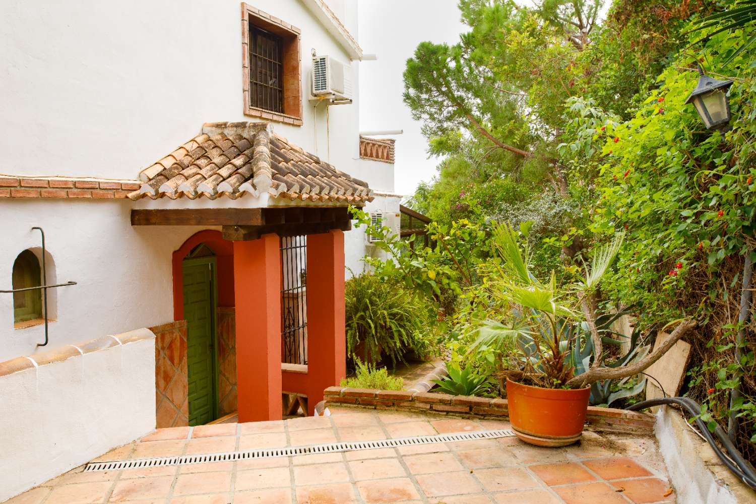 Rustic villa with seaview!