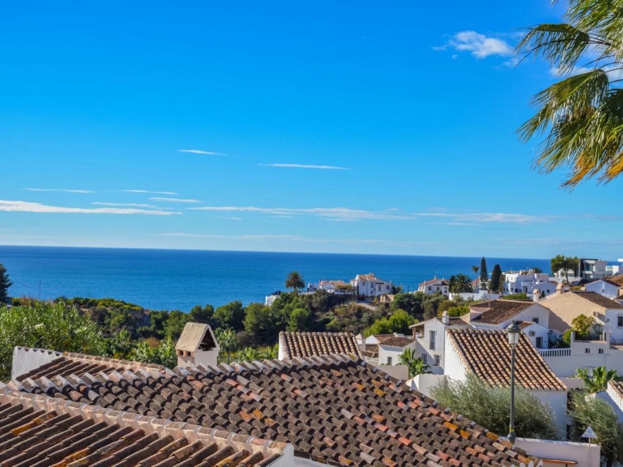 ¡Vistas al mar y gran terraza orientada al sur!