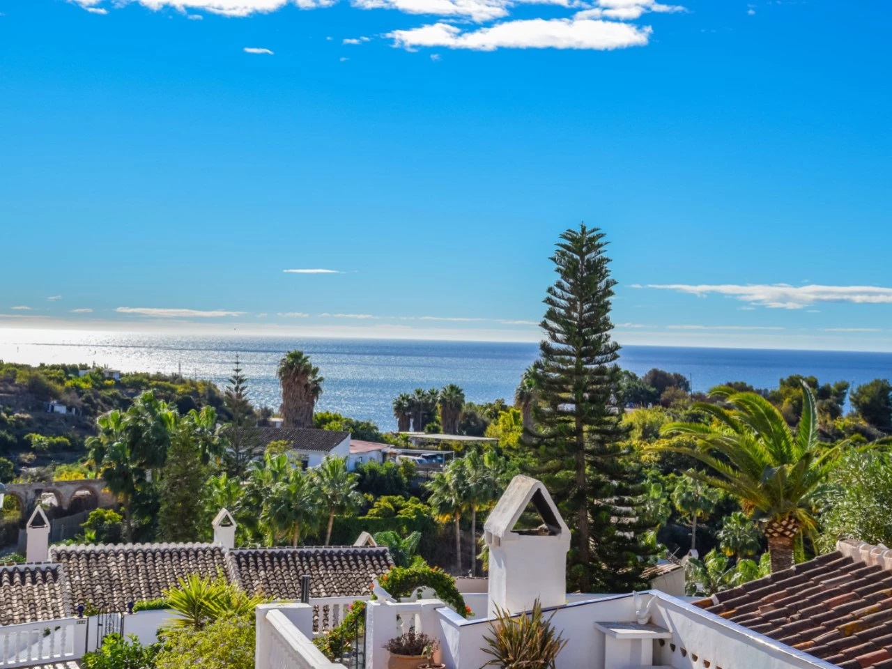 ¡Vistas al mar y gran terraza orientada al sur!