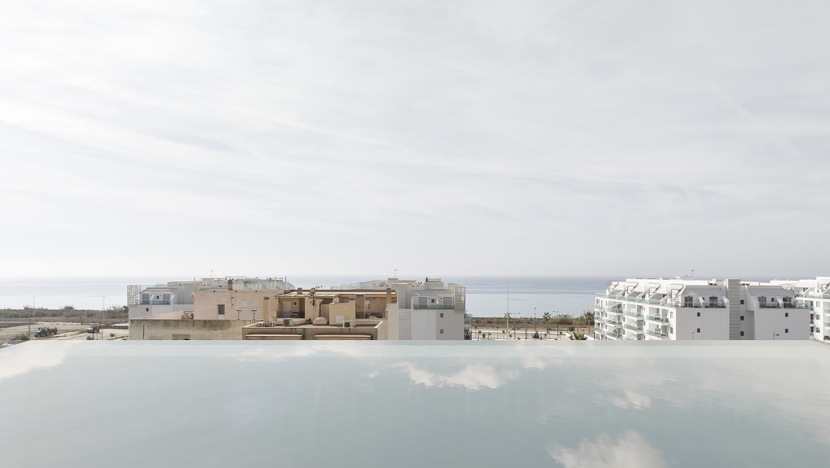 Luxury apartments with sea views!