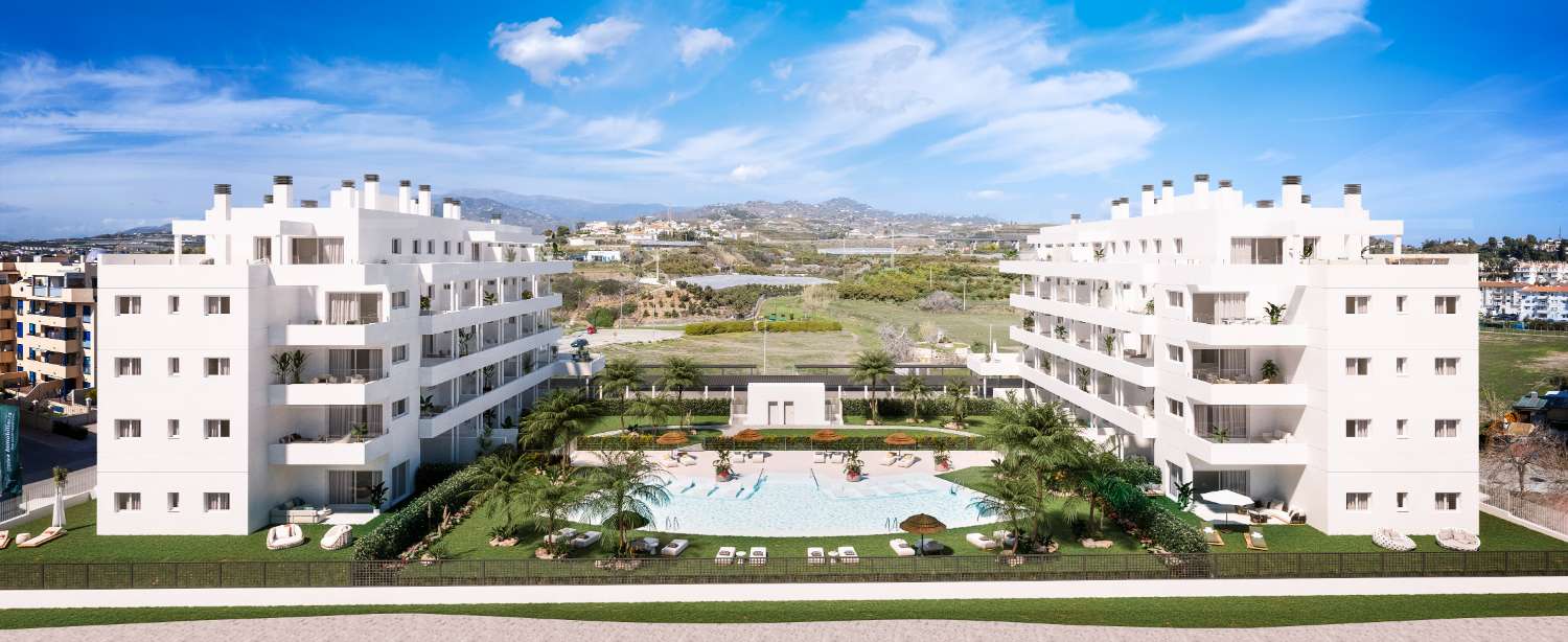 Seaview, pool and close to beach!
