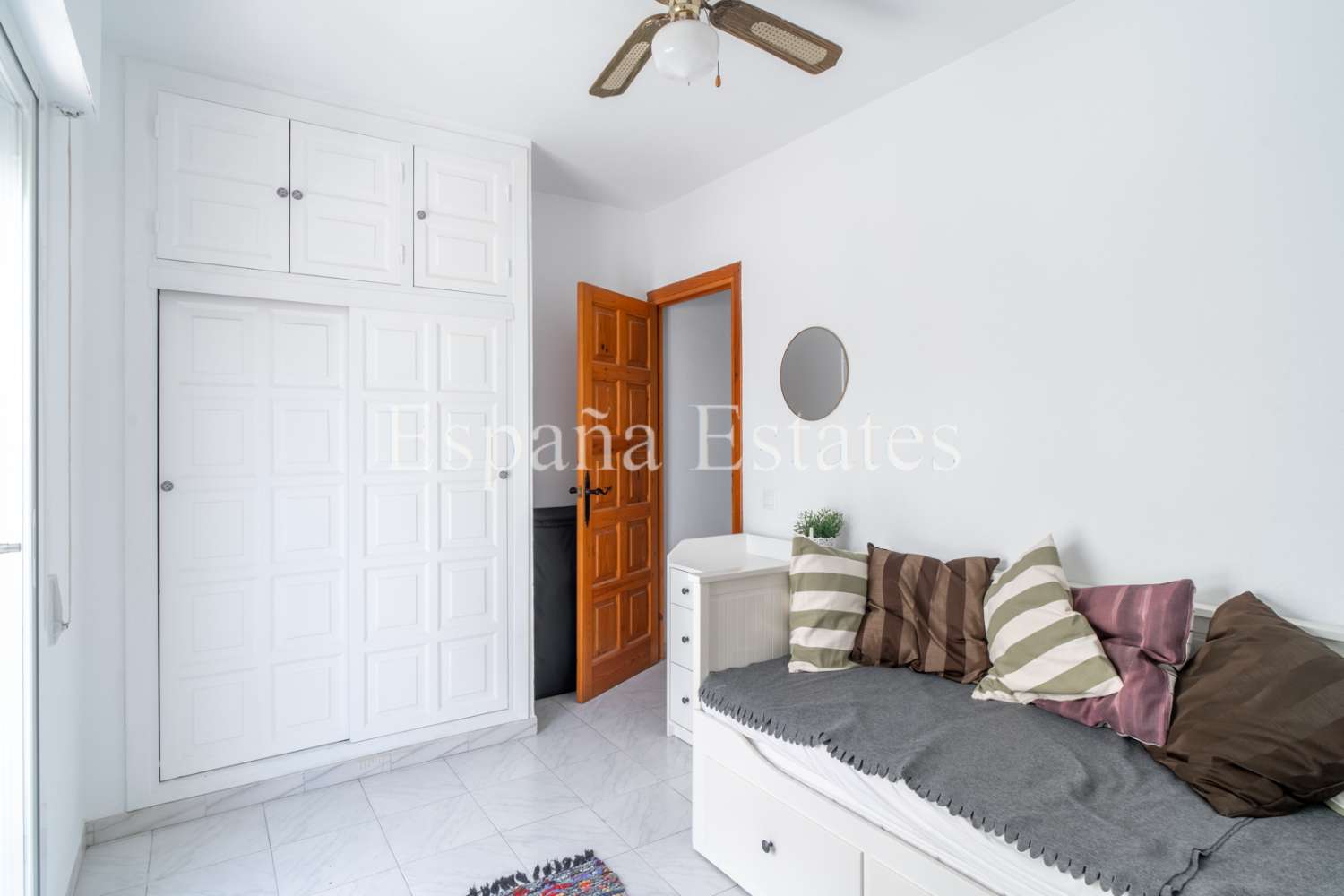 Close to the beach with pool and fantastic view!