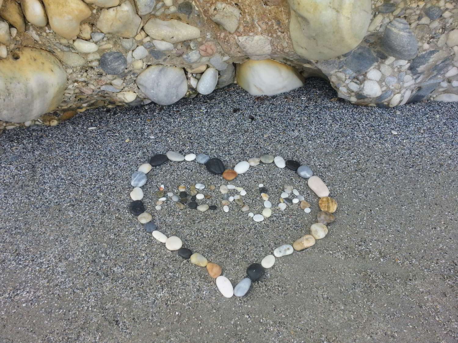 A stone's throw to the beach!