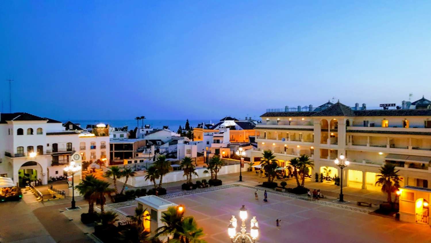 Ampia terrazza con vista sul mare!