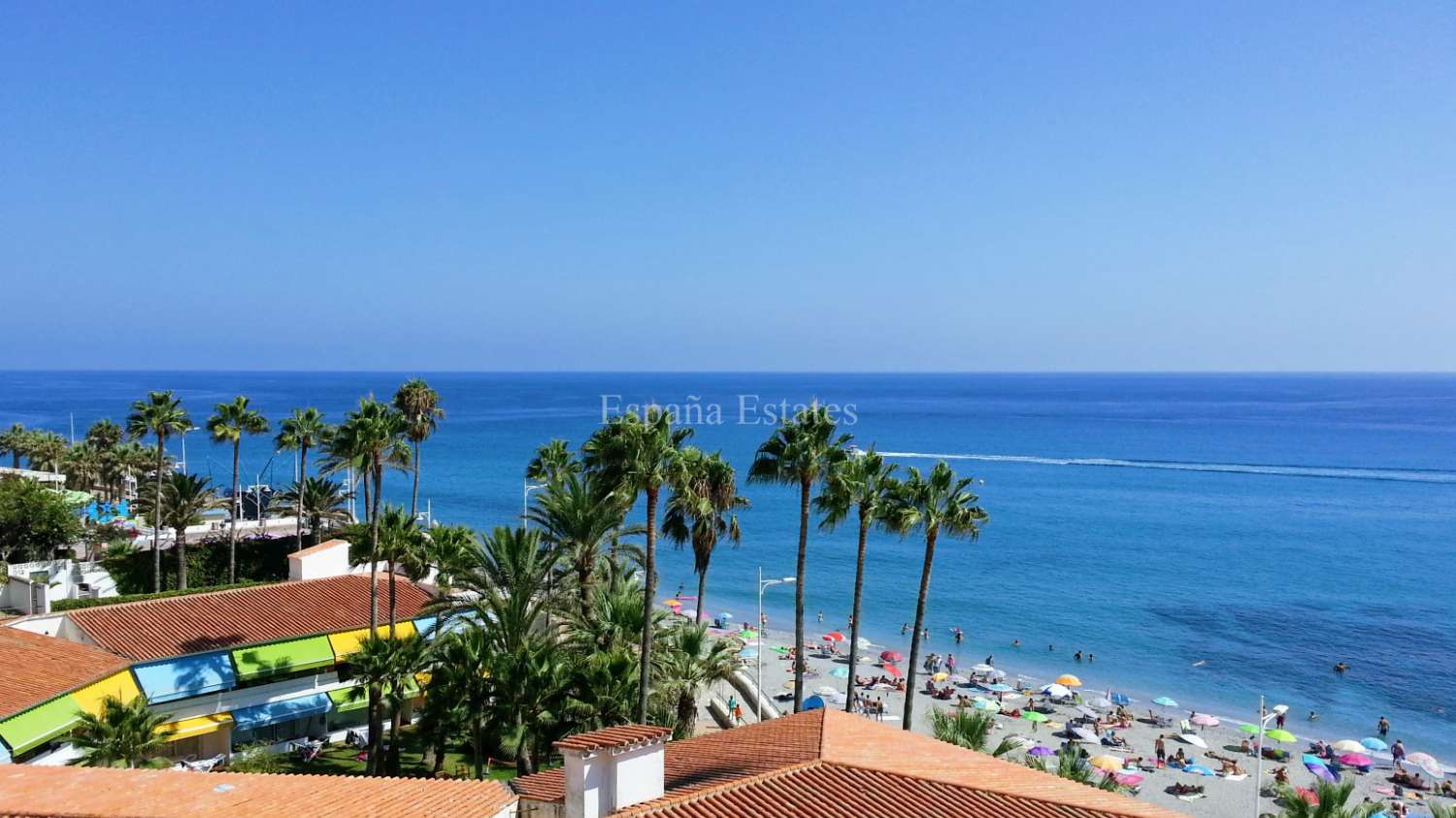 Apartment in Nerja with roof terrace!