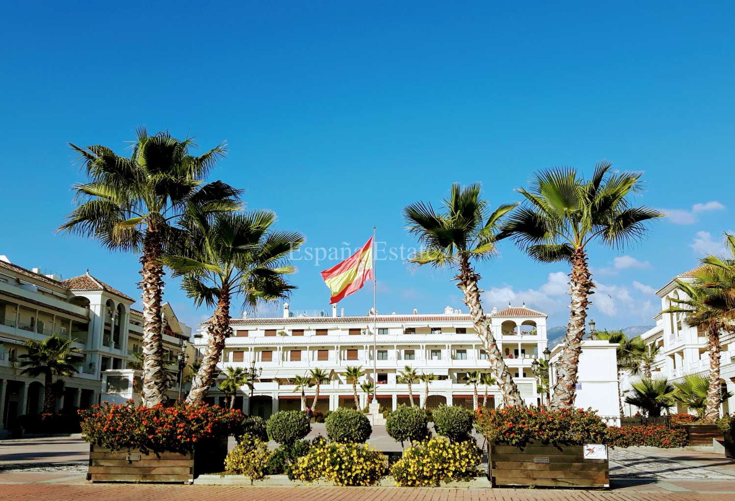 Apartment in Nerja with roof terrace!