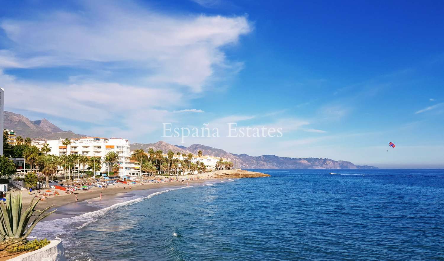 ¡Estudio reformado con vistas al mar!