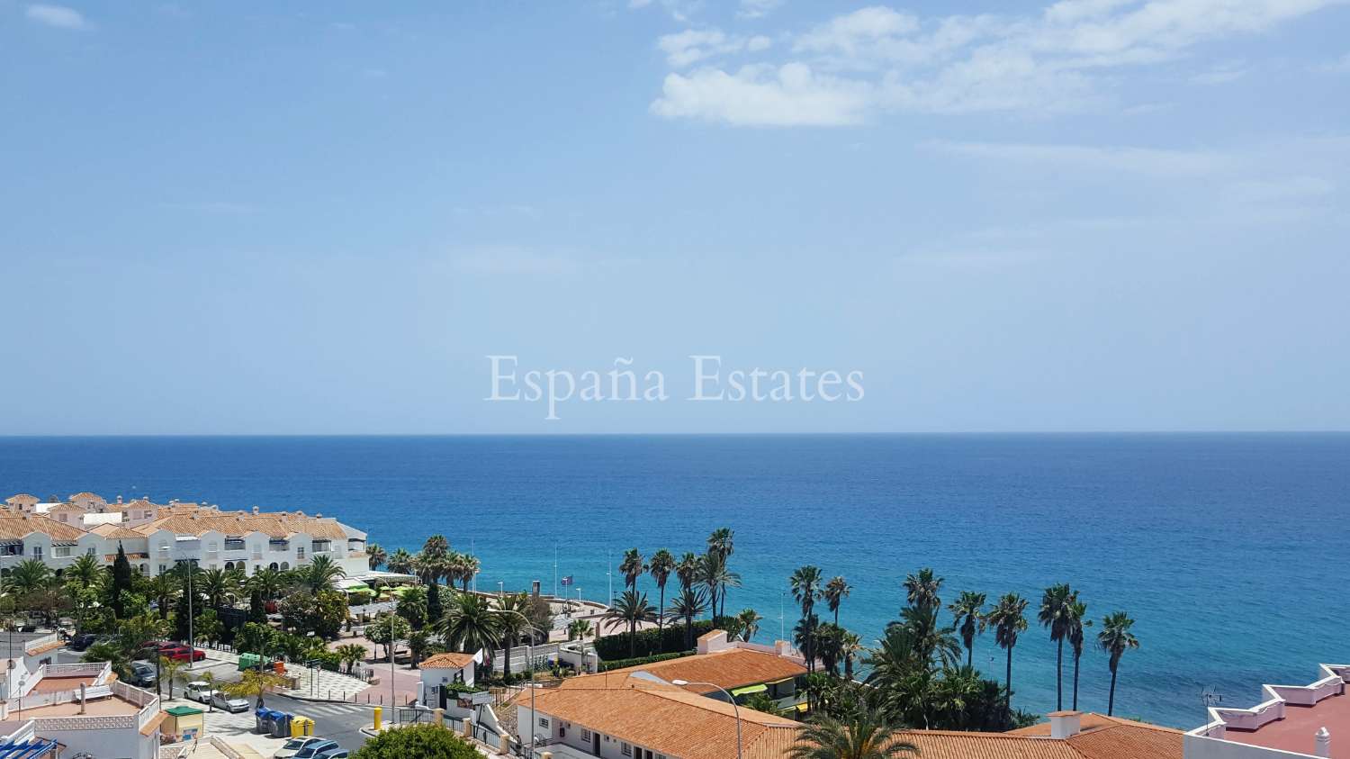 ¡Estudio reformado con vistas al mar!