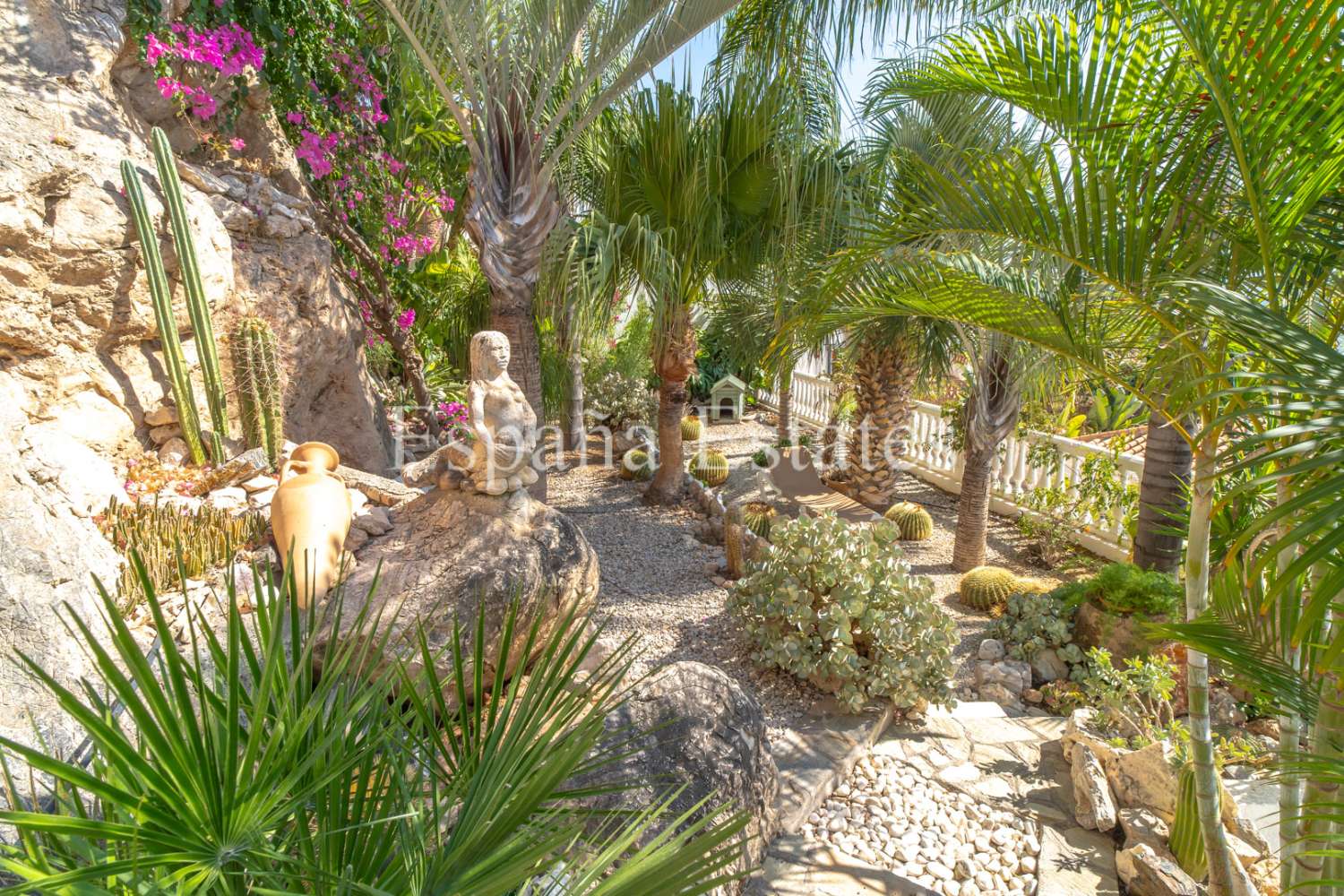 Villa in vendita a Monte los Almendros - El Pargo - Costa Aguilera (Salobreña)