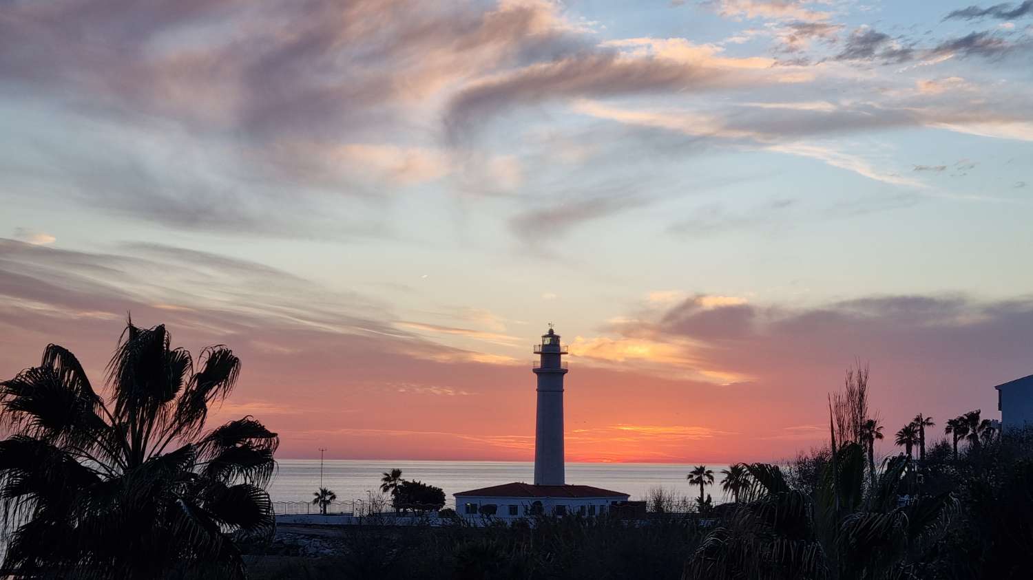 Welcome to a modern coastal lifestyle!