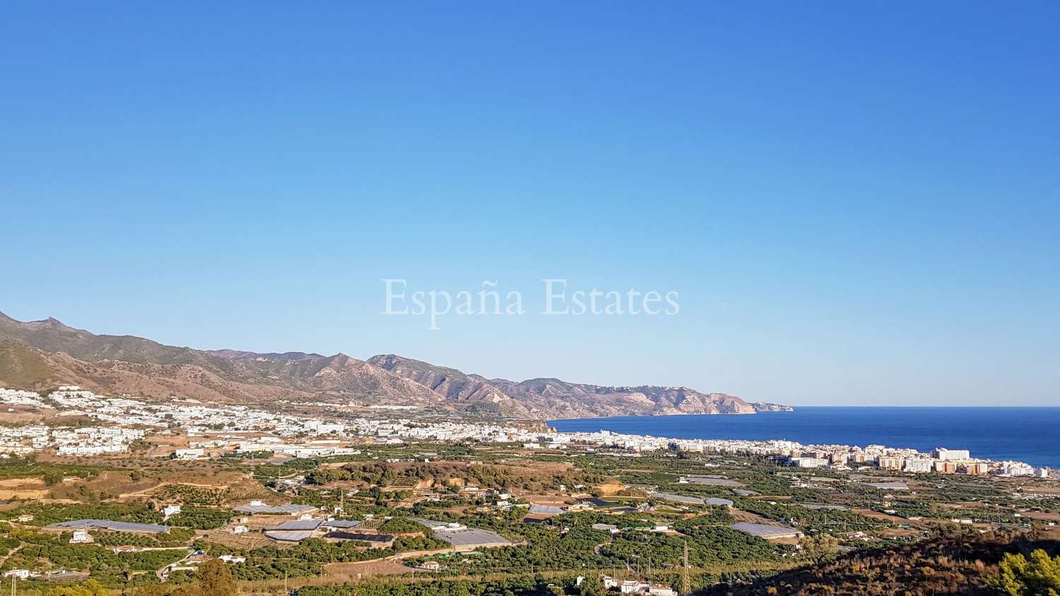 Villa con vistas al mar y piscina!