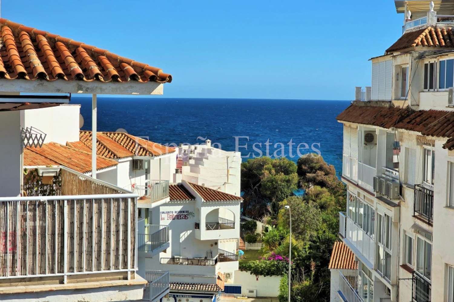 Estudio con terraza y vistas al mar en Nerja
