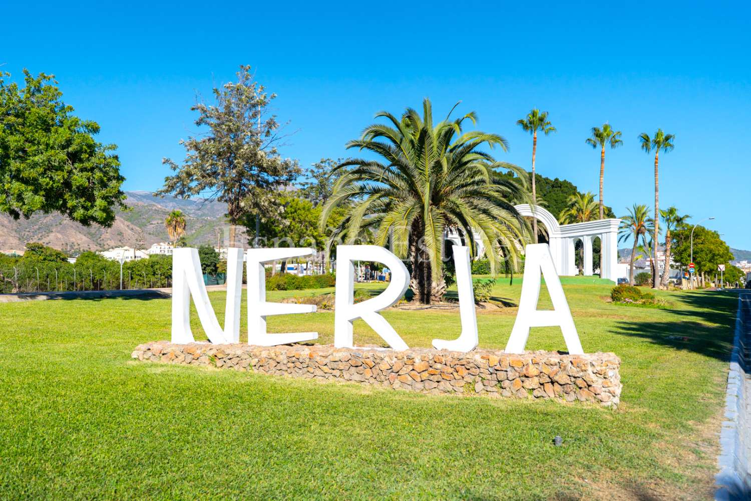 Studio with terrace and sea views in Nerja