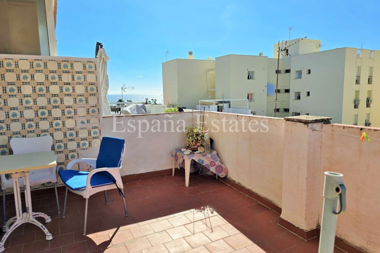 Estudio con terraza y vistas al mar en Nerja