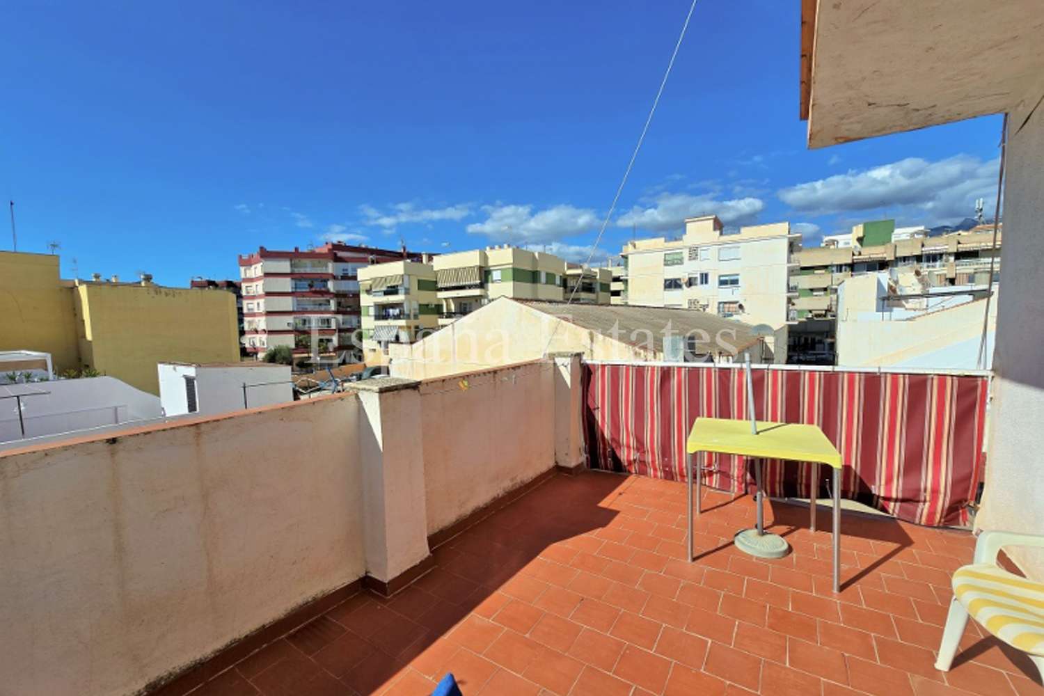 Estudio con terraza y vistas al mar en Nerja