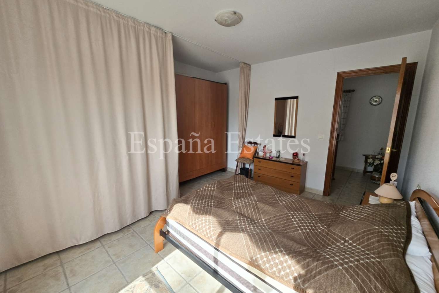 ¡Amplio apartamento con dos terrazas!