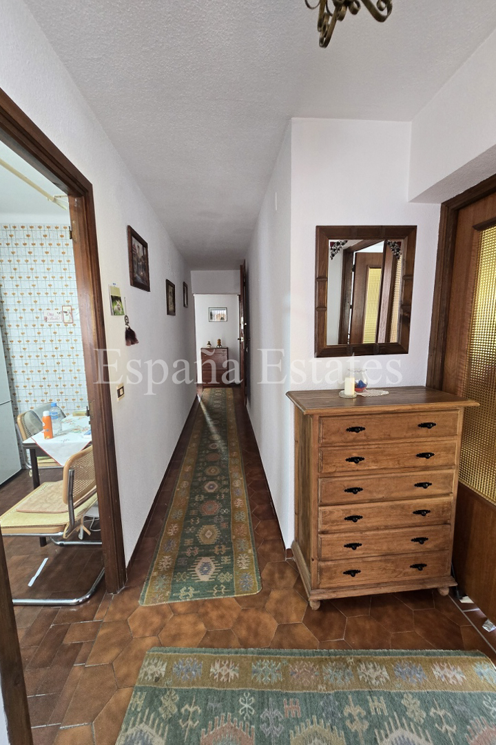 ¡Amplio apartamento con dos terrazas!