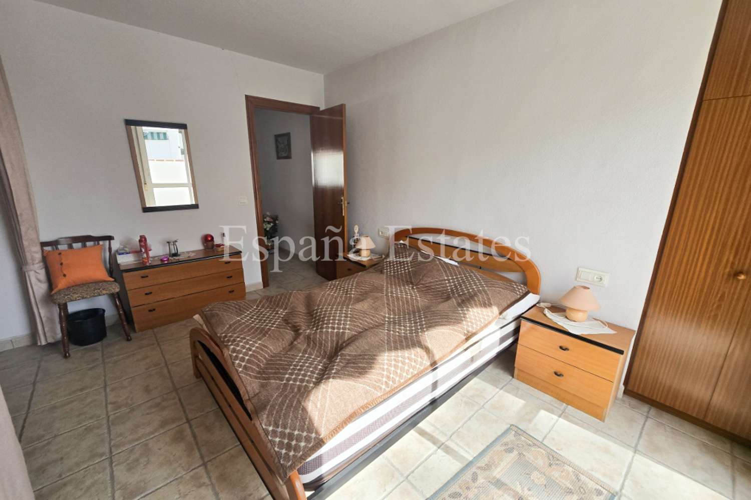 ¡Amplio apartamento con dos terrazas!