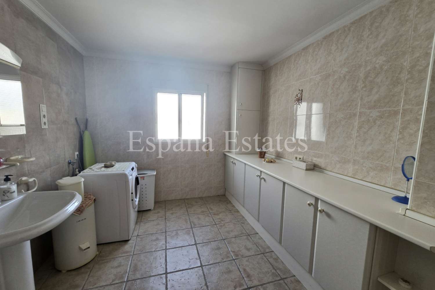¡Amplio apartamento con dos terrazas!