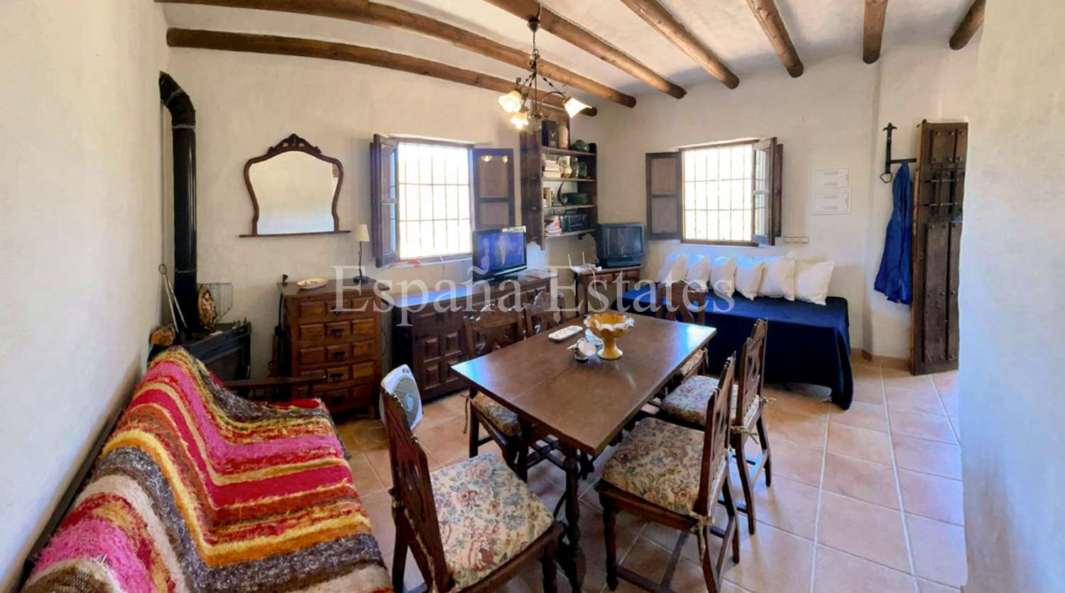 Maison de campagne avec grand terrain !