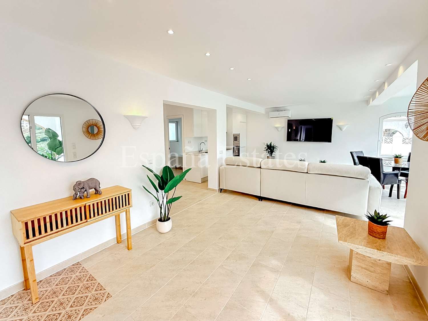 Maison rénovée avec piscine et vue sur la mer !