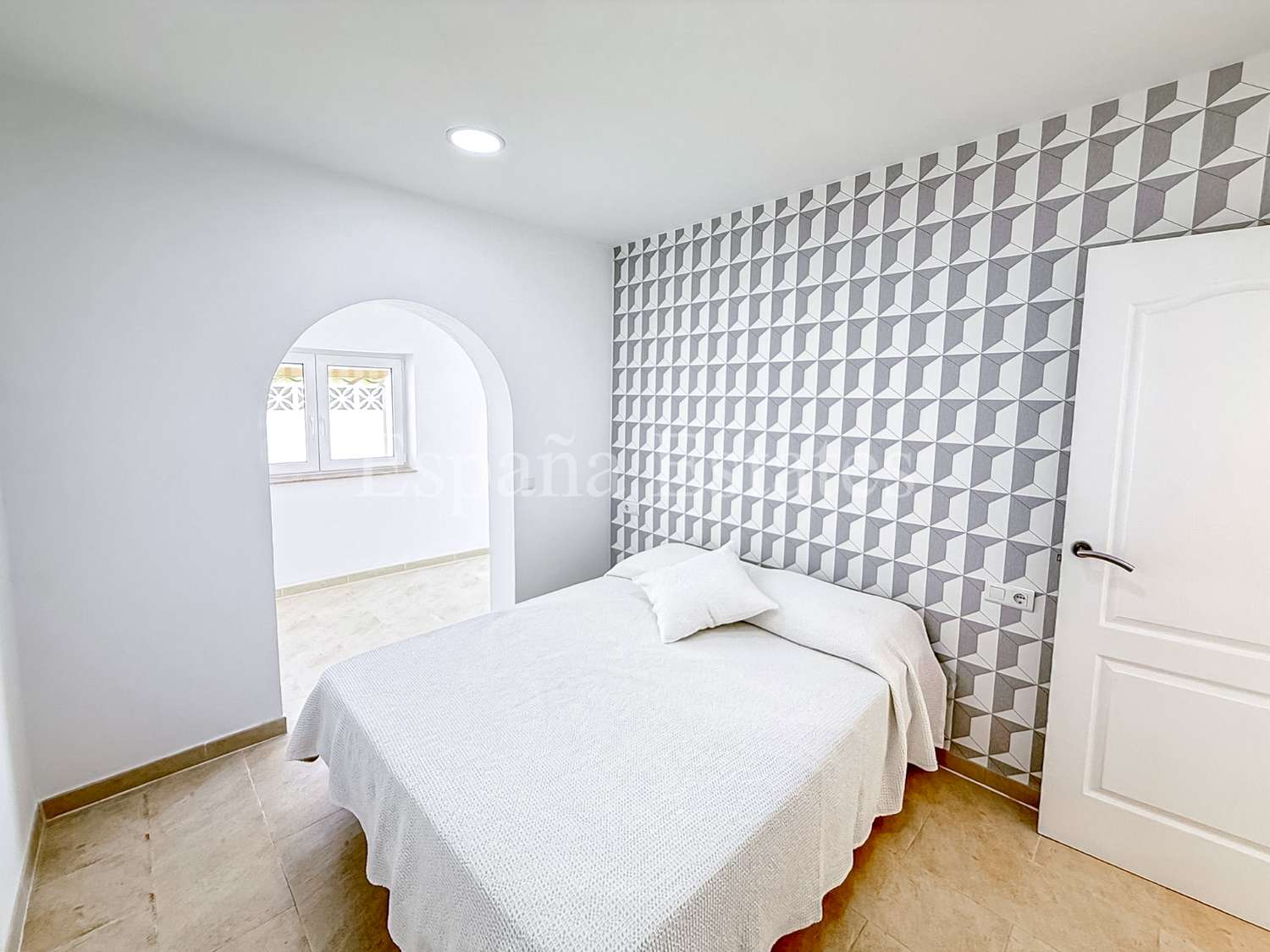 Maison rénovée avec piscine et vue sur la mer !